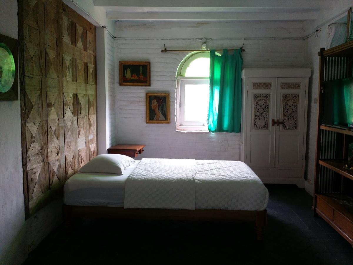 Villa Isabella Putri B&B Jepara Exterior foto